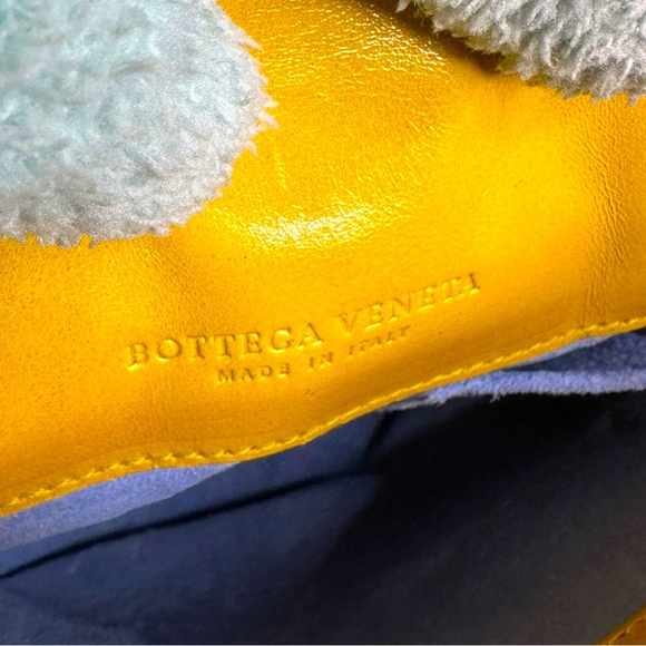 118 Preloved Bottega Veneta Matallic Tote ($ Marked Down 2/11/25) - Picture 7 of 10